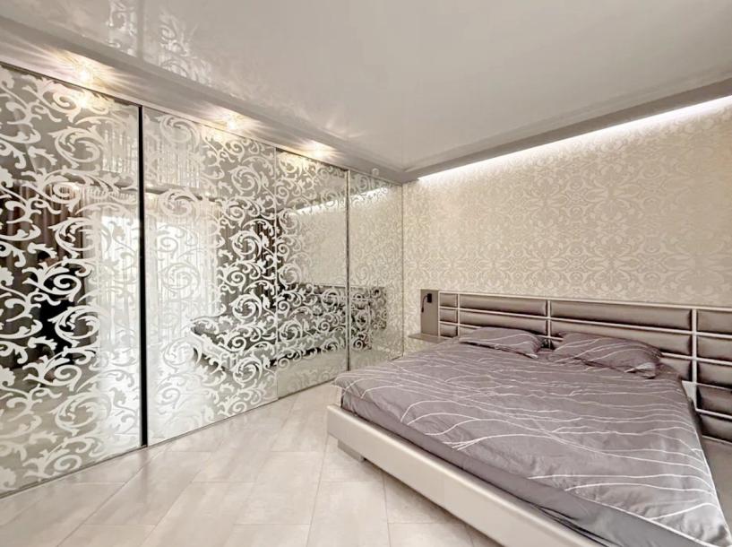 квартира, 3-кімн., Харьков, 608м/р, Непокоренных (Героев Труда)