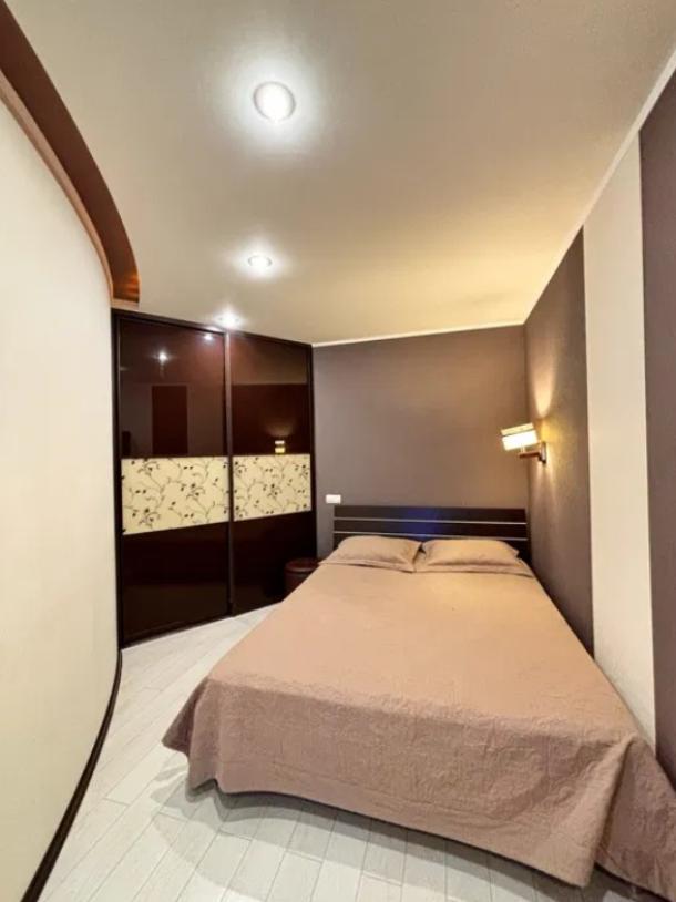 квартира, 1-кімн., Харьков, Гагарина метро , Аэрокосмический просп. (Гагарина проспект)