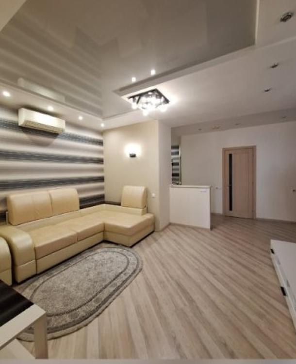 квартира, 3-кімн., Харьков, Госпром, Культуры (Калинина, Свердлова, Советская Советский 3 пер.)