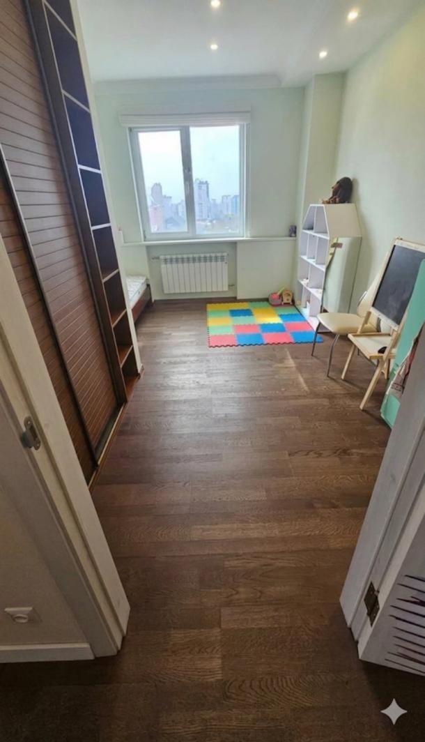 квартира, 3-кімн., Харьков, Павловка, Клочковская