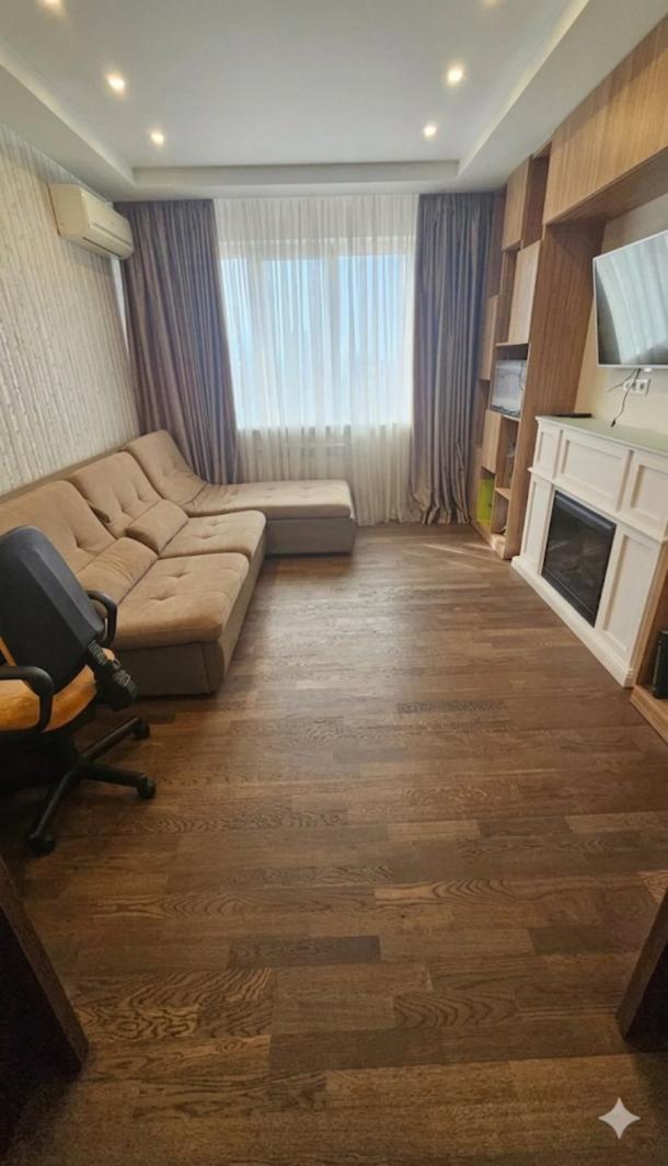 квартира, 3-кімн., Харьков, Павловка, Клочковская