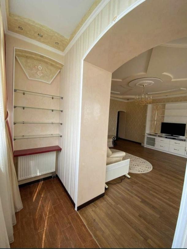 квартира, 2-кімн., Харьков, Защитников Украины метро, Героев Харькова пр-т