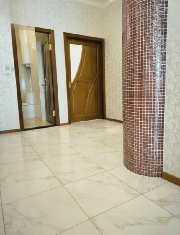 квартира, 3-кімн., Харьков, 615м/р, Гвардейцев Широнинцев