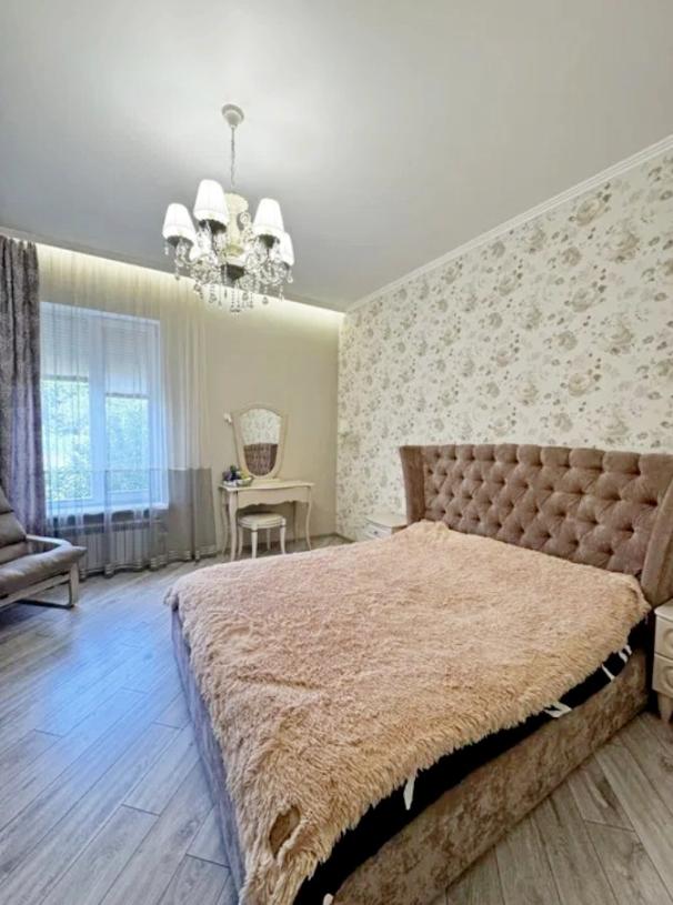 квартира, 3-кімн., Харьков, Киевская метро, Новоалександровская