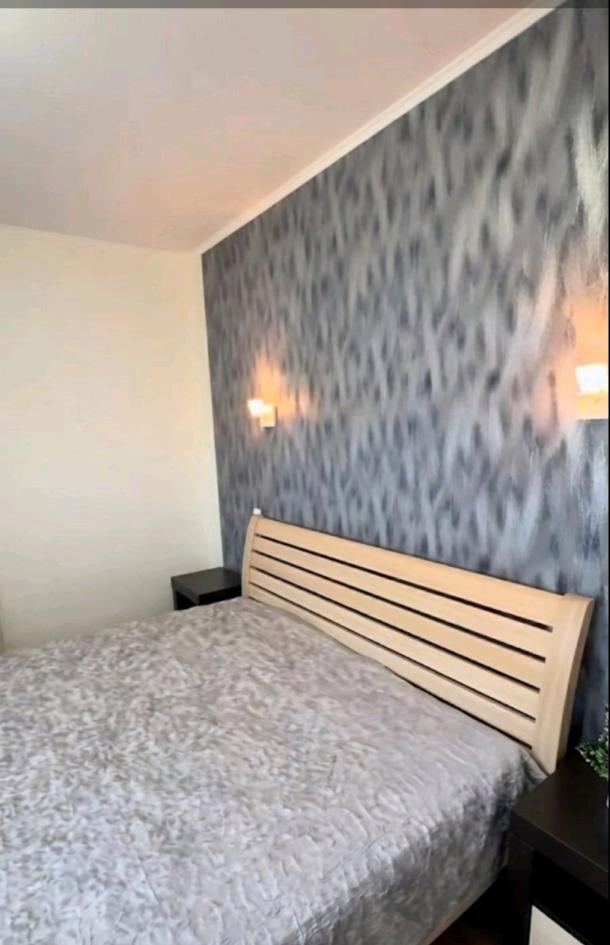 квартира, 2-кімн., Харьков, 604м/р, Тракторостроителей просп.