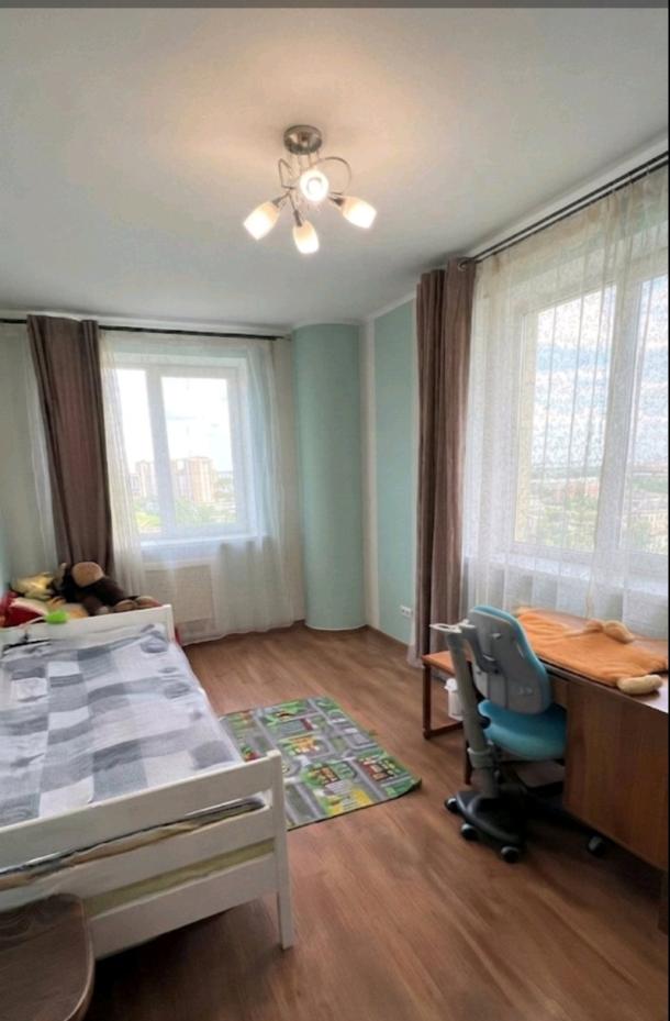 квартира, 2-кімн., Харьков, 604м/р, Тракторостроителей просп.
