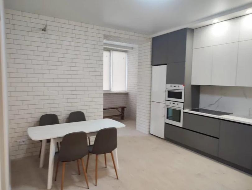 квартира, 3-кімн., Харьков, Защитников Украины метро, Искринский пер.