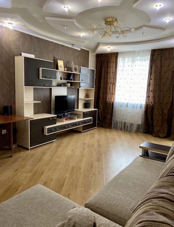 квартира, 1-кімн., Харьков, 604м/р, Тракторостроителей просп.