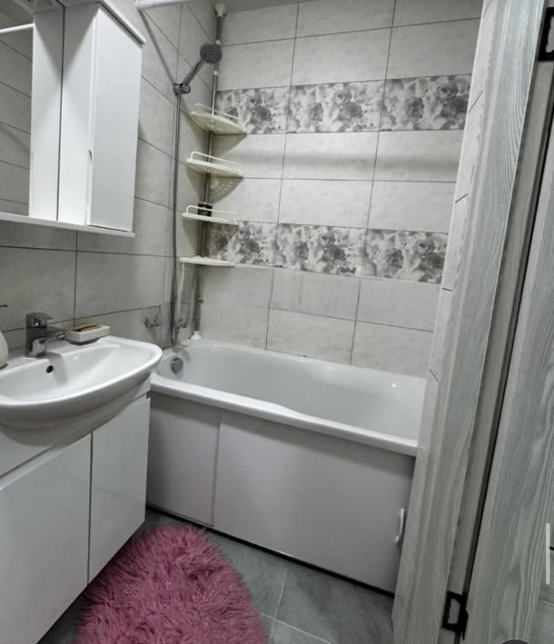 квартира, 1-кімн., Харьков, Защитников Украины метро, Героев Харькова пр-т
