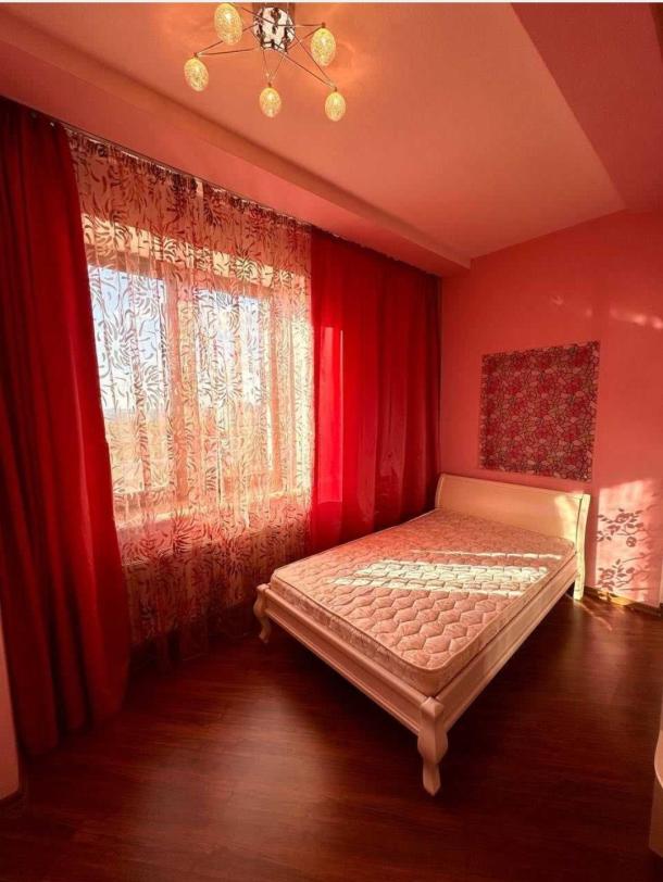 квартира, 4-кімн., Харьков, 531м/р, Тракторостроителей просп.