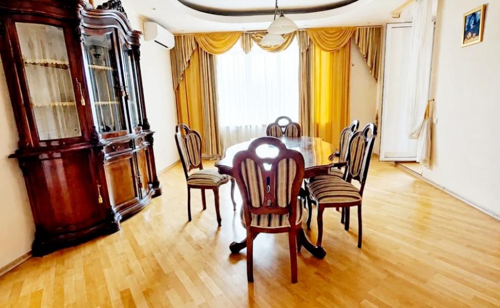 квартира, 3-кімн., Харьков, Госпром, Данилевского
