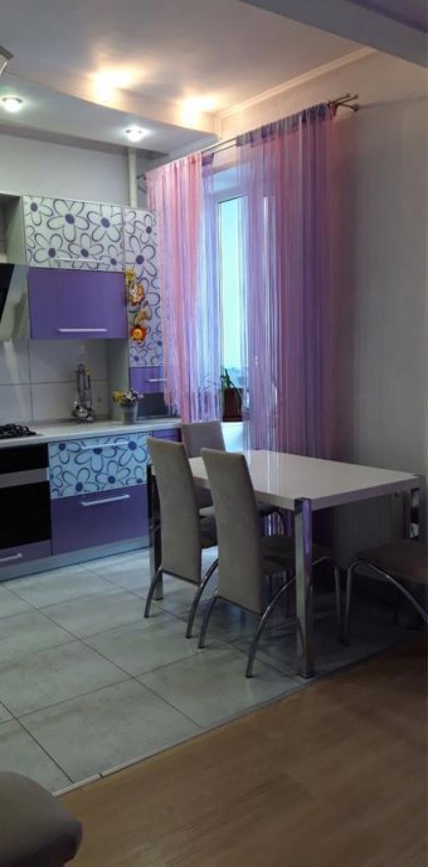 квартира, 2-кімн., Харьков, 608м/р, Непокоренных (Героев Труда)