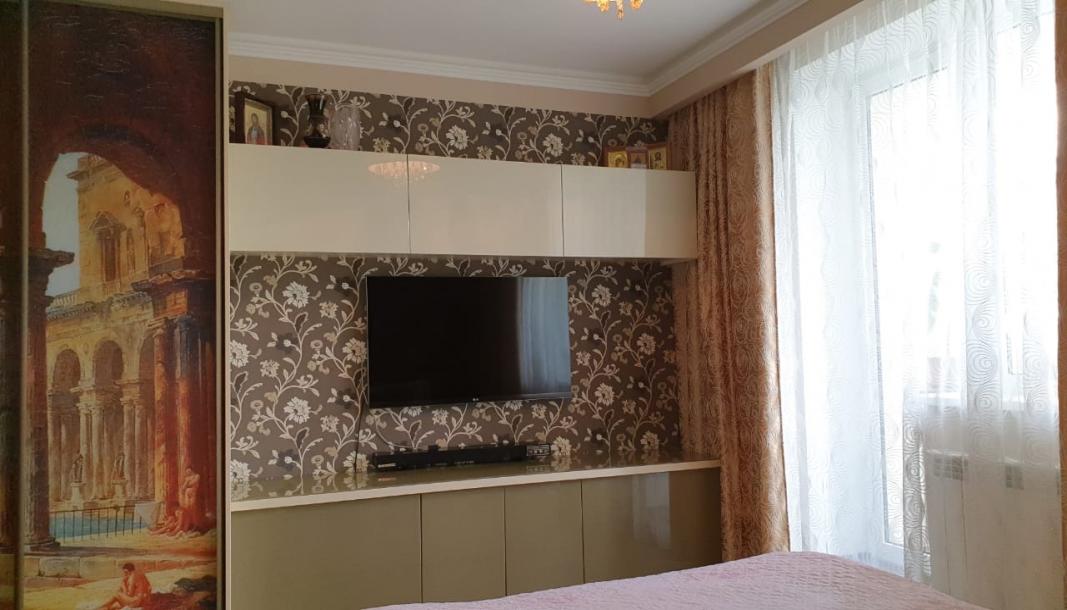 квартира, 3-кімн., Харьков, Северная Салтовка, Родниковая (Красного милиционера, Кирова)