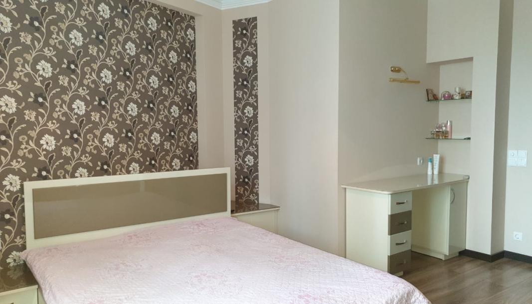 квартира, 3-кімн., Харьков, Северная Салтовка, Родниковая (Красного милиционера, Кирова)