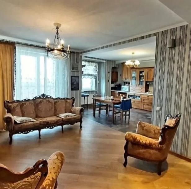 квартира, 4-кімн., Харьков, Павловка, Сухумская