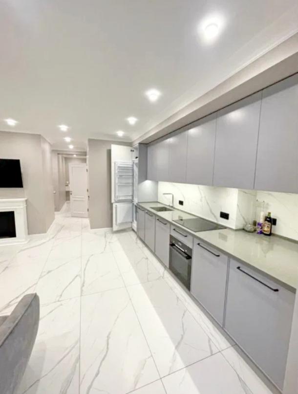 квартира, 2-кімн., Харьков, Защитников Украины метро, Искринская