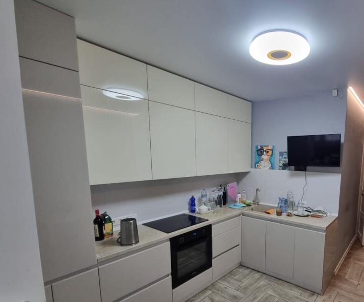 квартира, 3-кімн., Харьков, Завод Малышева метро, Героев Харькова пр-т