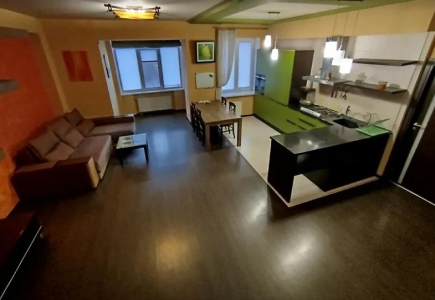 квартира, 4-кімн., Харьков, 608м/р, Непокоренных (Героев Труда)