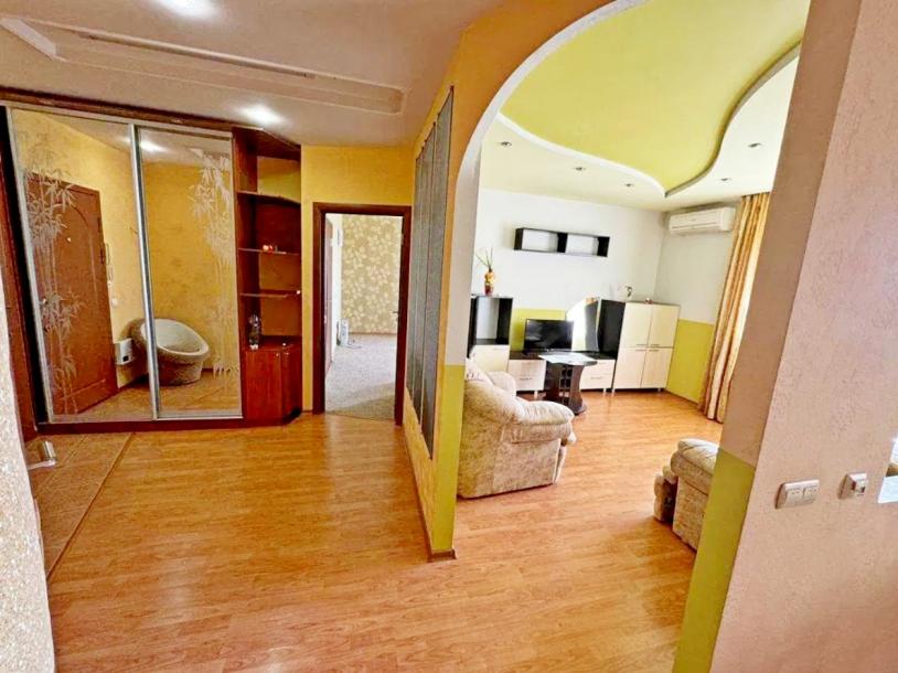 квартира, 2-кімн., Харьков, Алексеевка, Белогорская