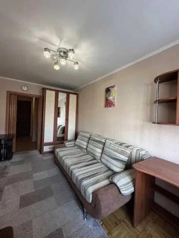 квартира, 2-кімн., Харьков, Рогань жилмассив, Зубарева