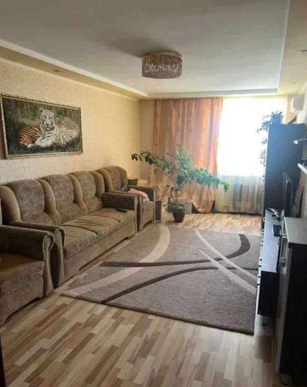 квартира, 3-кімн., Харьков, Старая Салтовка, Салтовское шоссе