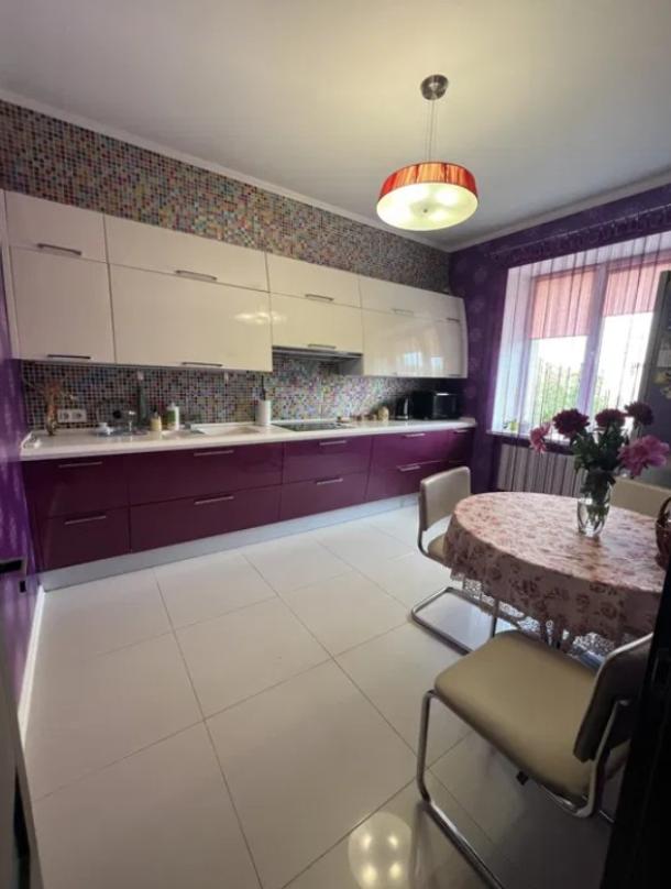 квартира, 3-кімн., Харьков, 531м/р, Тракторостроителей просп.