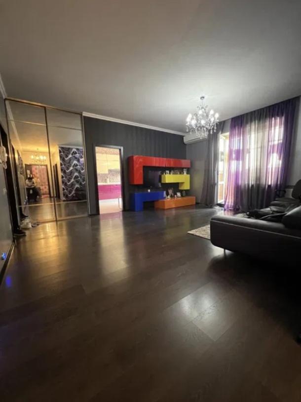 квартира, 3-кімн., Харьков, 531м/р, Тракторостроителей просп.