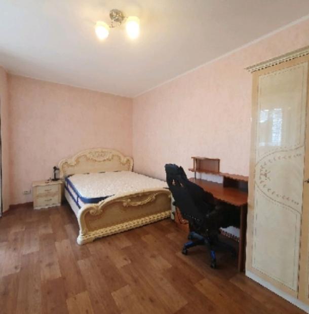 квартира, 2-кімн., Харьков, 604м/р, Тракторостроителей просп.