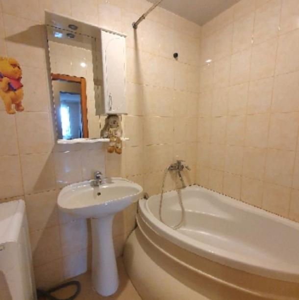 квартира, 2-кімн., Харьков, 604м/р, Тракторостроителей просп.