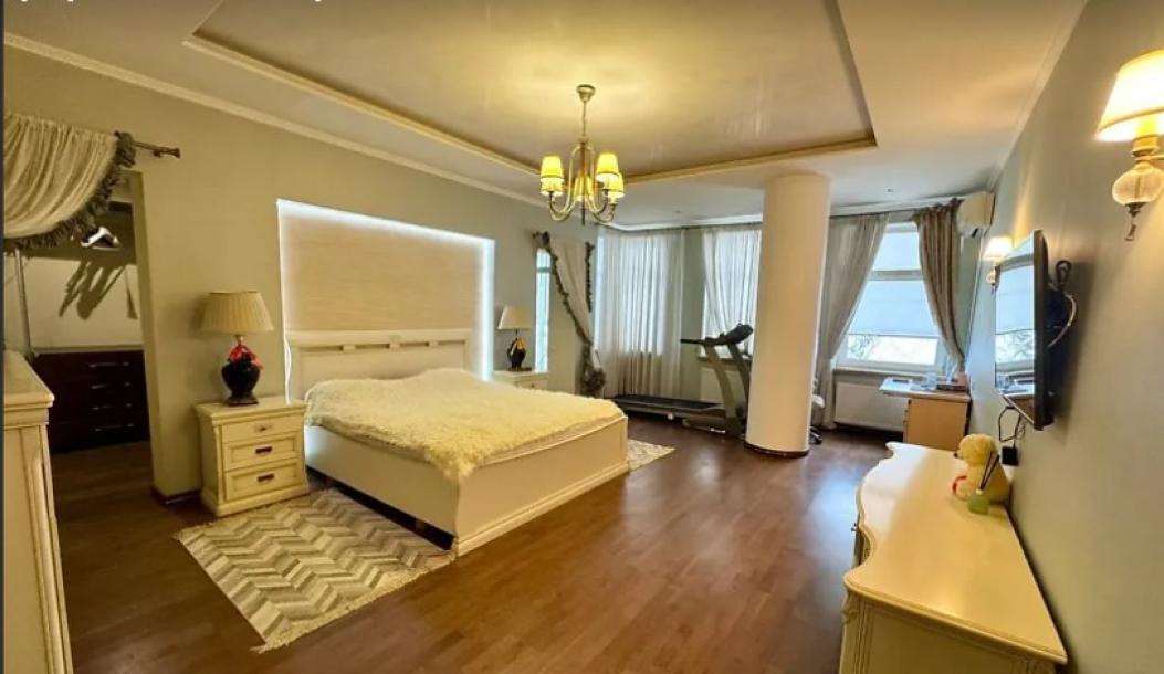 квартира, 3-кімн., Харьков, Нагорный, Чернышевская