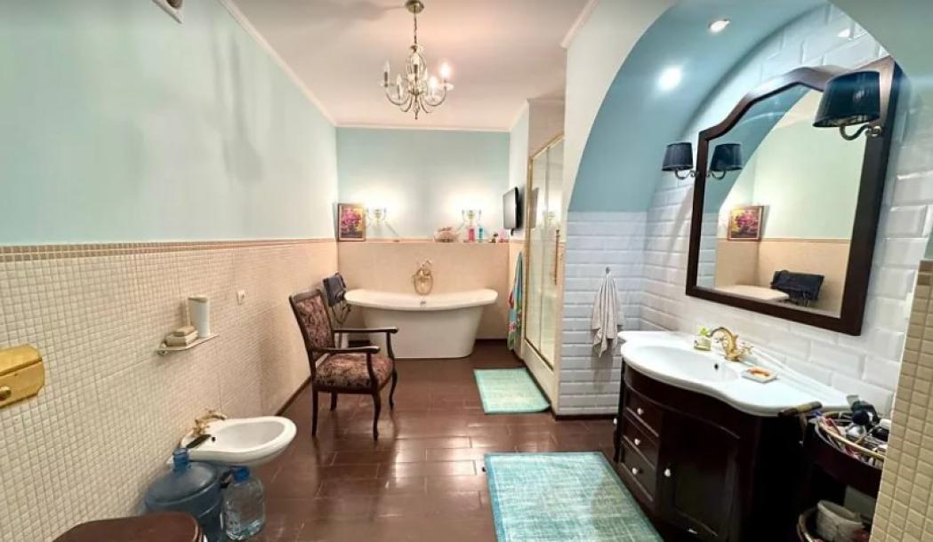 квартира, 3-кімн., Харьков, Нагорный, Чернышевская