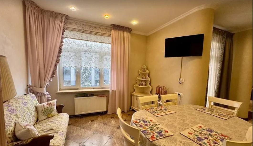 квартира, 3-кімн., Харьков, Нагорный, Чернышевская