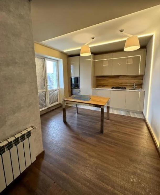 квартира, 3-кімн., Харьков, Жуковского поселок, Дача 55