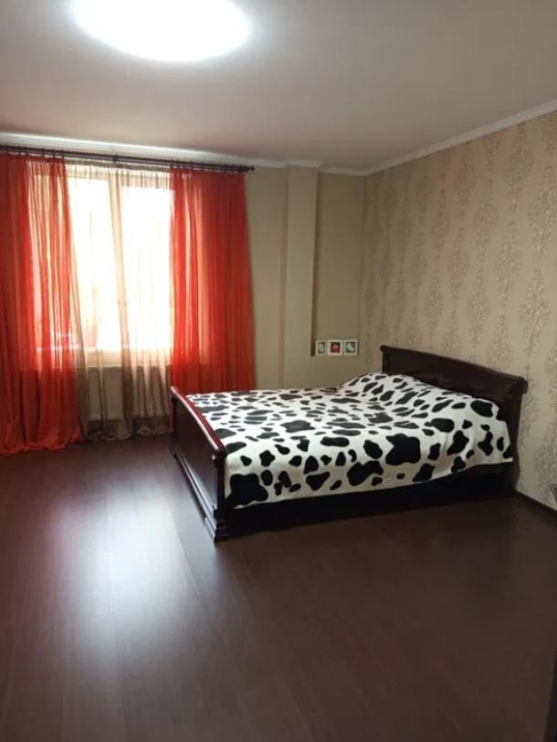 квартира, 3-кімн., Харьков, Масельского метро, Александровский пр.