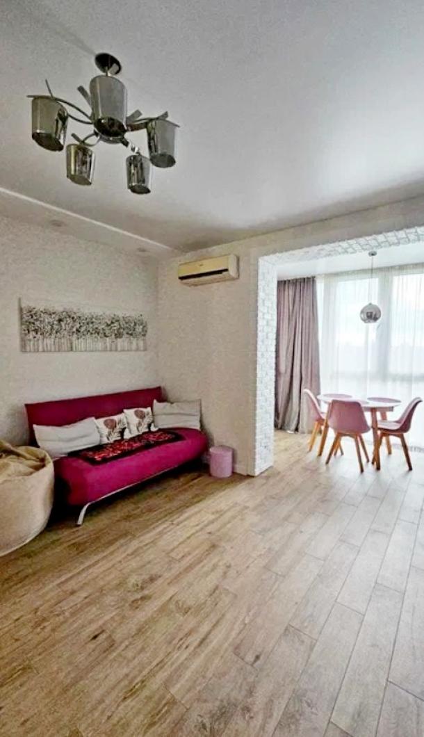 квартира, 2-кімн., Харьков, Защитников Украины метро, Молочная (Кирова)