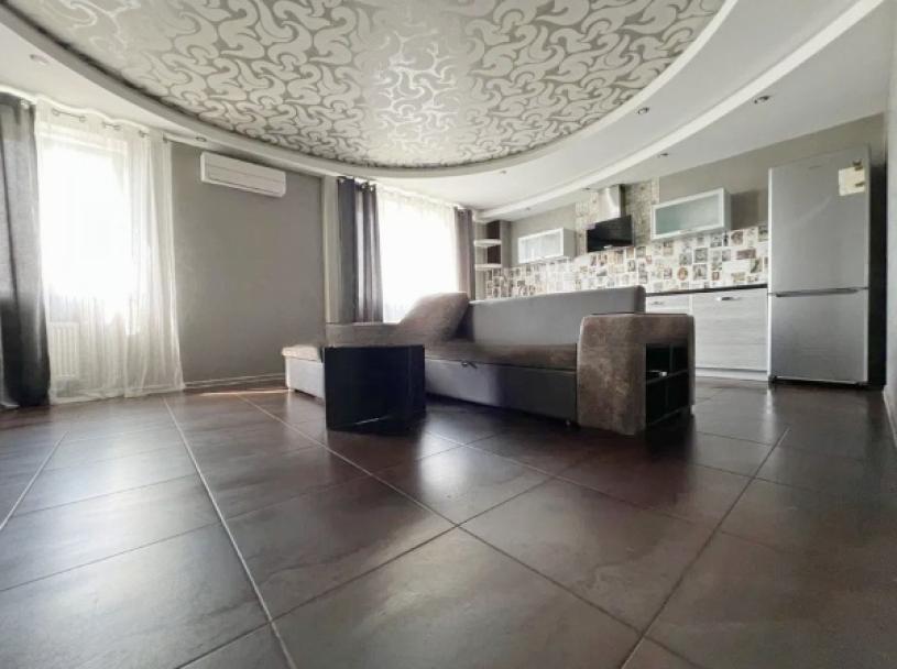 квартира, 3-кімн., Харьков, 608м/р, Непокоренных (Героев Труда)