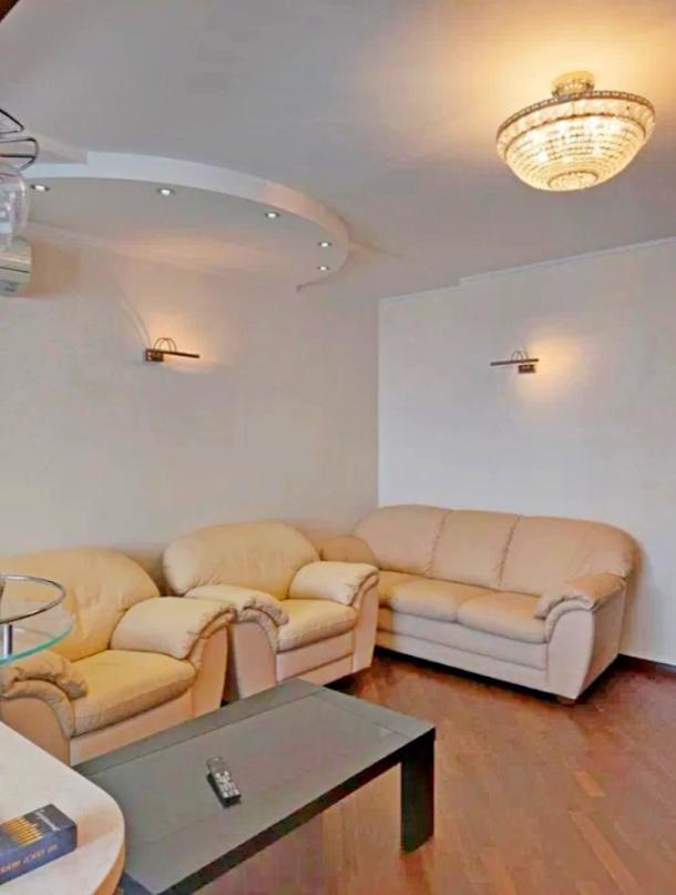 квартира, 4-кімн., Харьков, 522м/р, Академика Барабашова