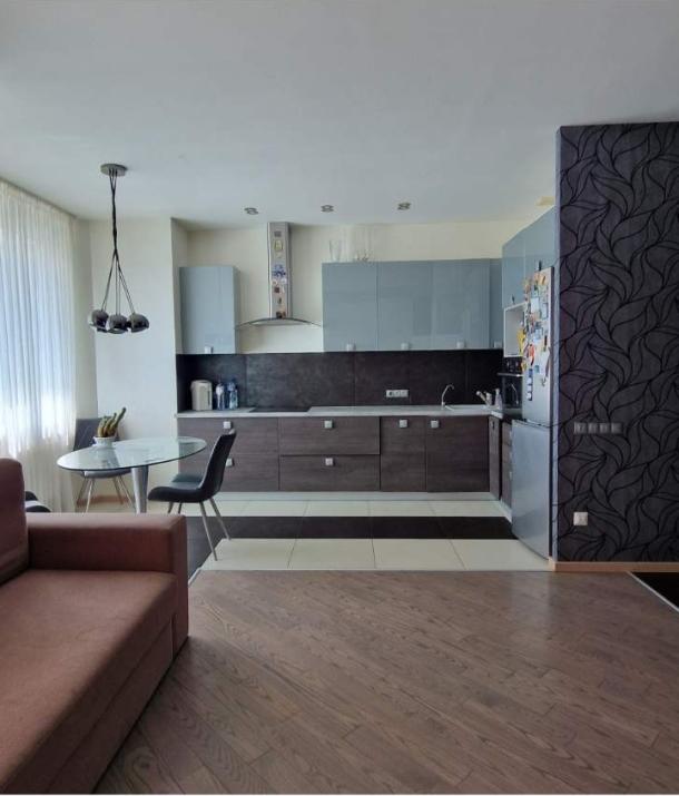 квартира, 3-кімн., Харьков, Павлово Поле