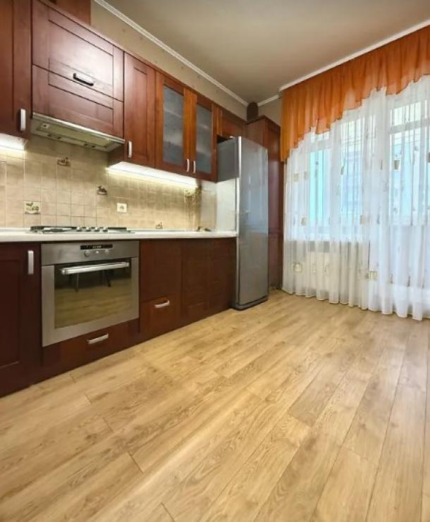 квартира, 3-кімн., Харьков, Павлово Поле, Станислава Парталы (Балакирева)