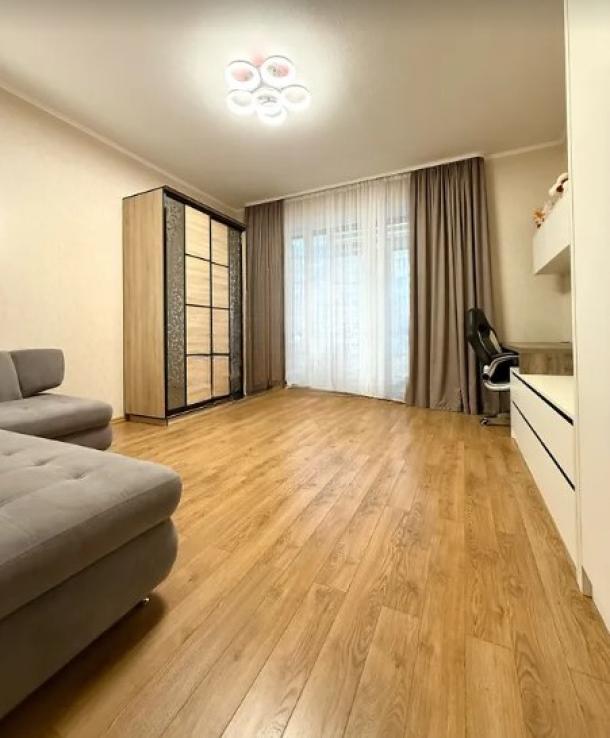 квартира, 3-кімн., Харьков, Павлово Поле, Станислава Парталы (Балакирева)