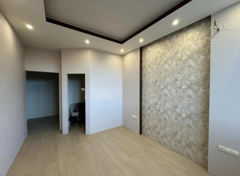 квартира, 2-кімн., Харьков, Защитников Украины метро, Героев Харькова пр-т