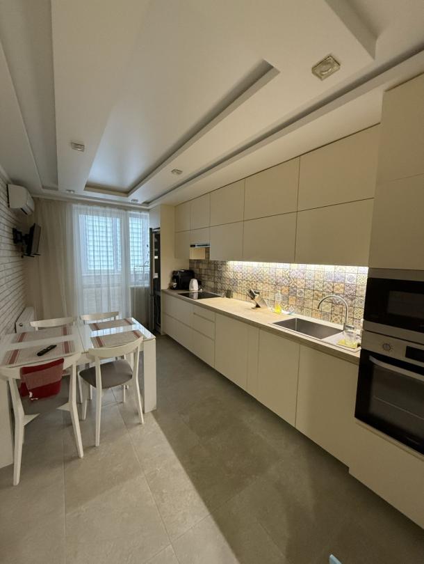 квартира, 3-кімн., Харьков, Новые Дома, Льва Ландау пр.