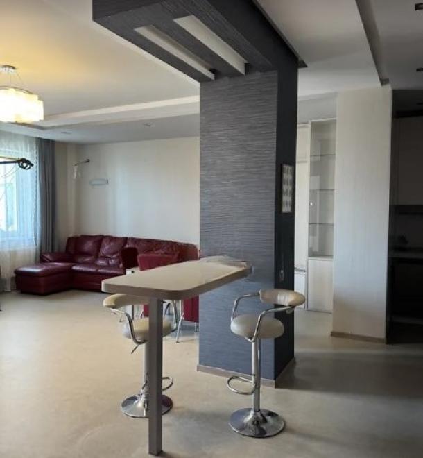 квартира, 4-кімн., Харьков, Павлово Поле, Науки пр.