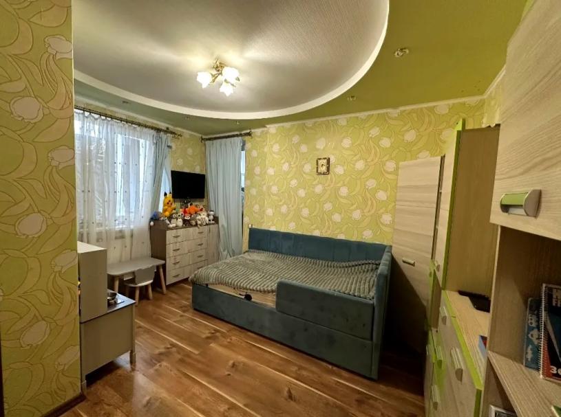 квартира, 3-кімн., Харьков, 604м/р, Тракторостроителей просп.