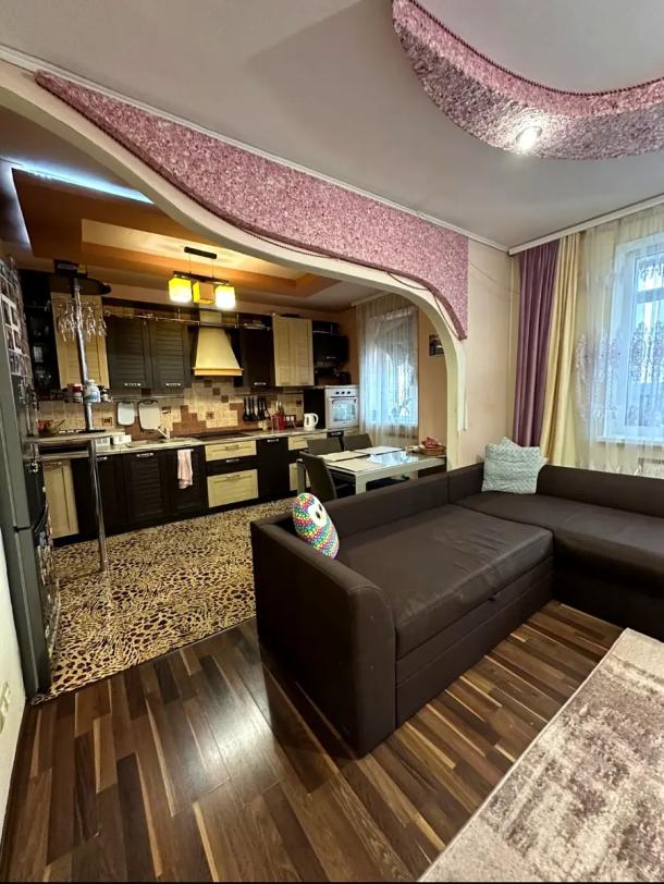 квартира, 3-кімн., Харьков, 604м/р, Тракторостроителей просп.