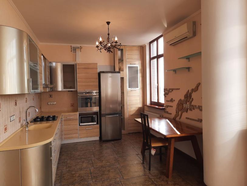 квартира, 3-кімн., Харьков, Нагорный, Чернышевская