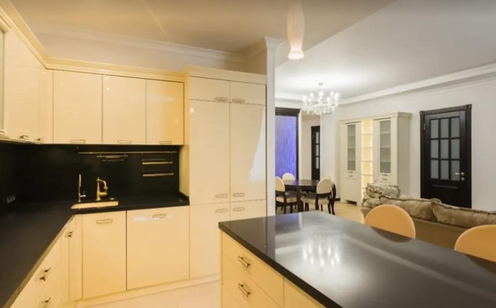 квартира, 5-кімн., Харьков, 608м/р, Непокоренных (Героев Труда)