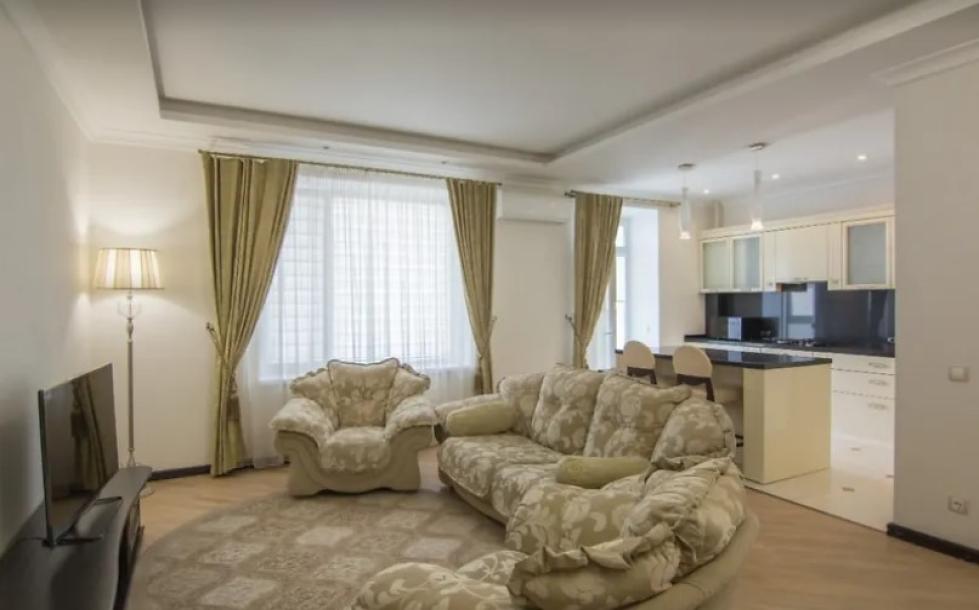 квартира, 5-кімн., Харьков, 608м/р, Непокоренных (Героев Труда)