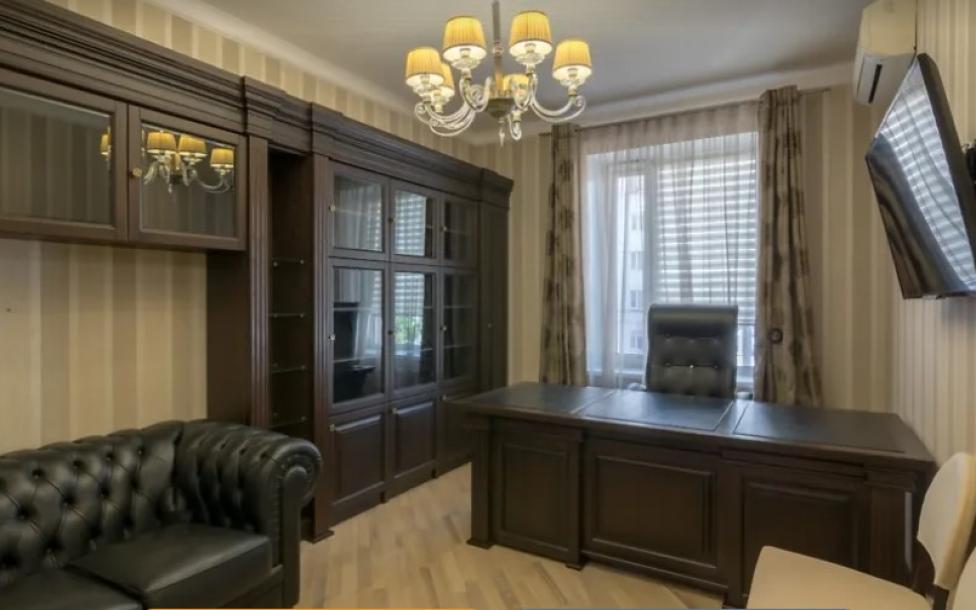 квартира, 5-кімн., Харьков, 608м/р, Непокоренных (Героев Труда)